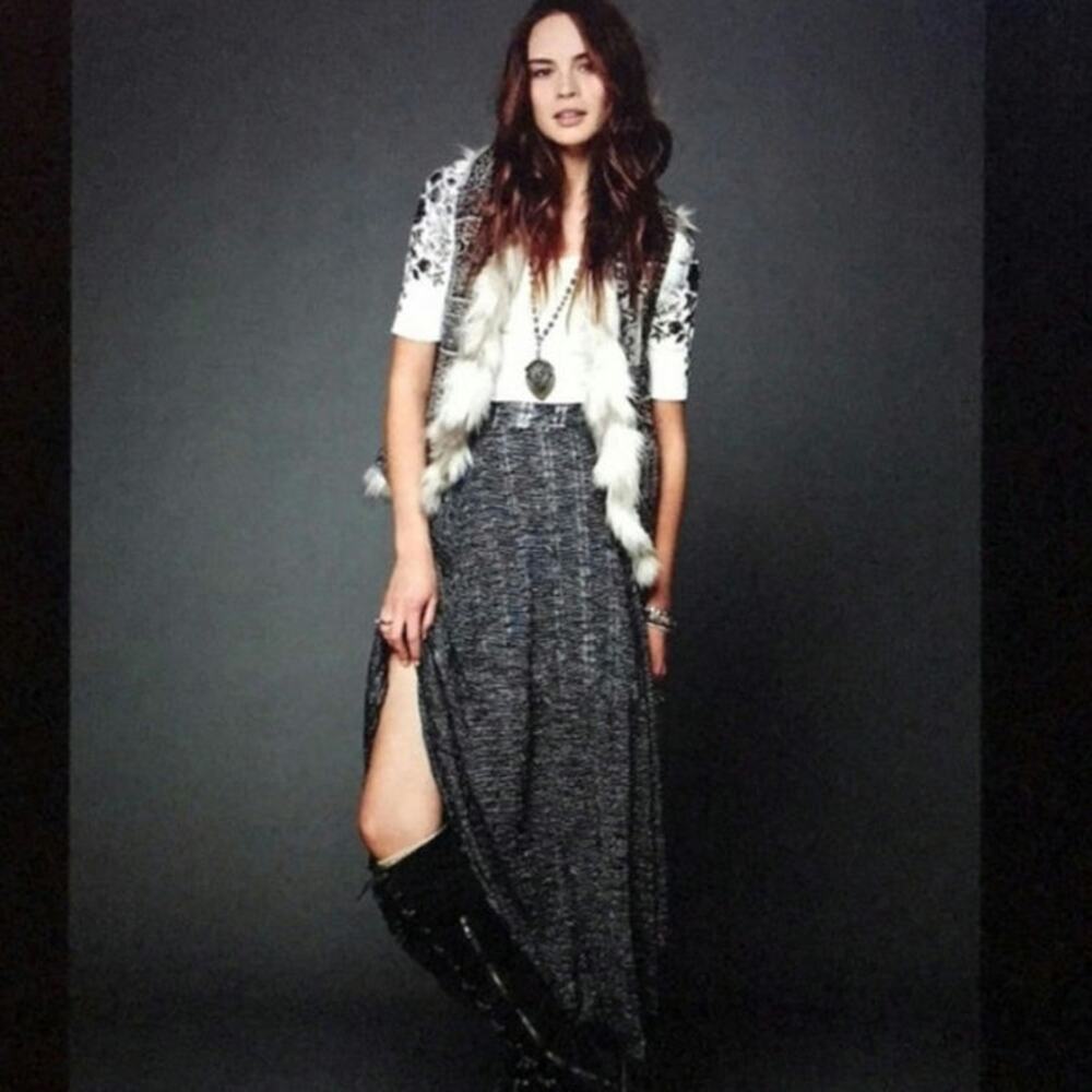 Free People Sparkling Dark Grey Marled Gray Ribbed Knit Metallic Stretch Skirt